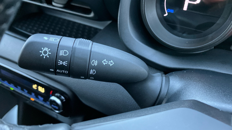 Toyota Yaris 1.5 Hybrid Design 5dr CVT Hybrid Hatchback